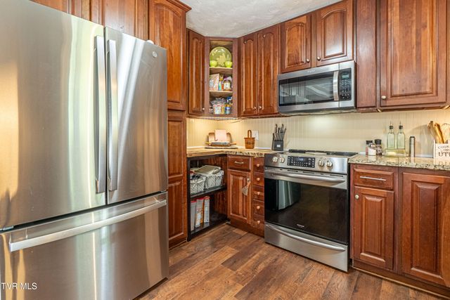 431 Mitchell Valley Drive, Marion, VA 24354