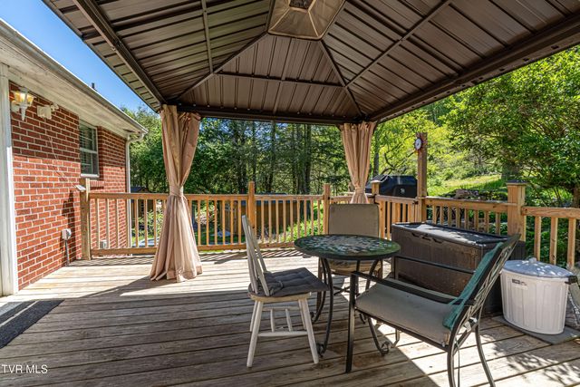 431 Mitchell Valley Drive, Marion, VA 24354