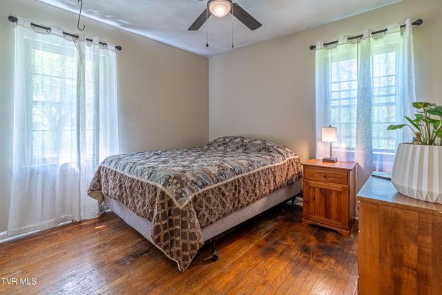 431 Mitchell Valley Drive, Marion, VA 24354
