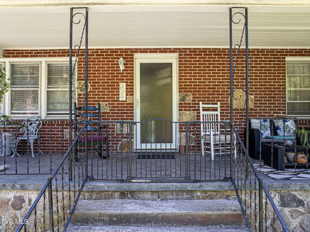431 Mitchell Valley Drive, Marion, VA 24354