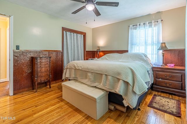 431 Mitchell Valley Drive, Marion, VA 24354