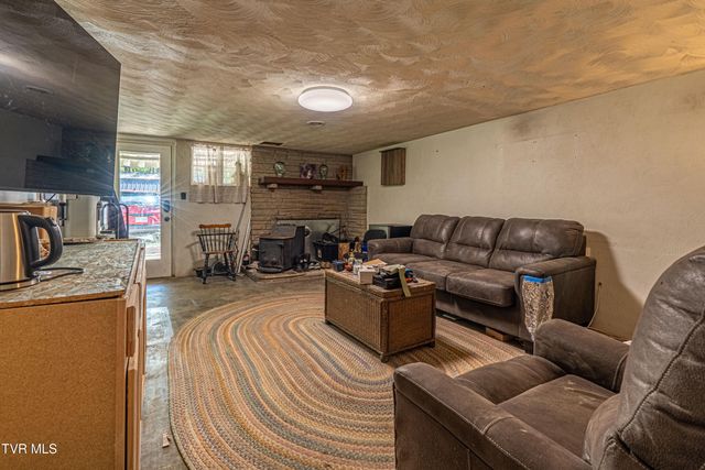 431 Mitchell Valley Drive, Marion, VA 24354