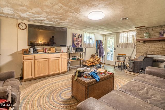 431 Mitchell Valley Drive, Marion, VA 24354