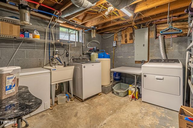 431 Mitchell Valley Drive, Marion, VA 24354