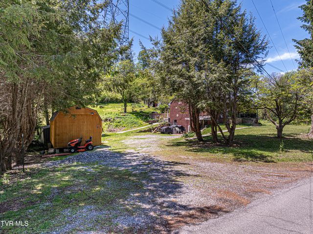 431 Mitchell Valley Drive, Marion, VA 24354