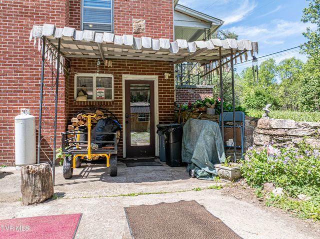 431 Mitchell Valley Drive, Marion, VA 24354