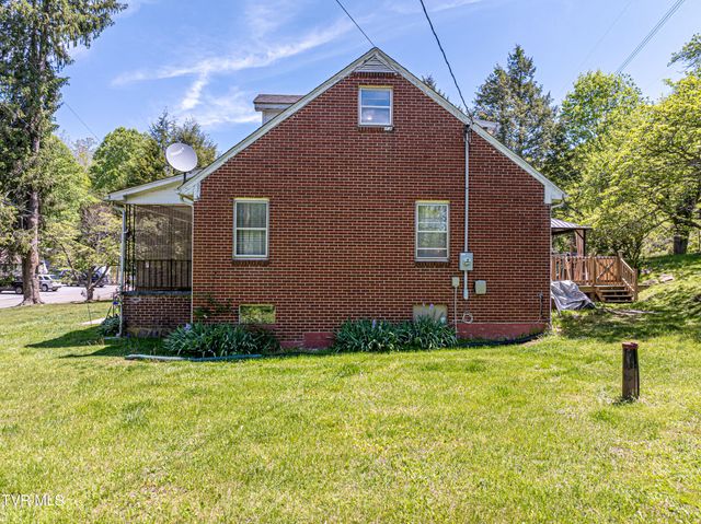 431 Mitchell Valley Drive, Marion, VA 24354