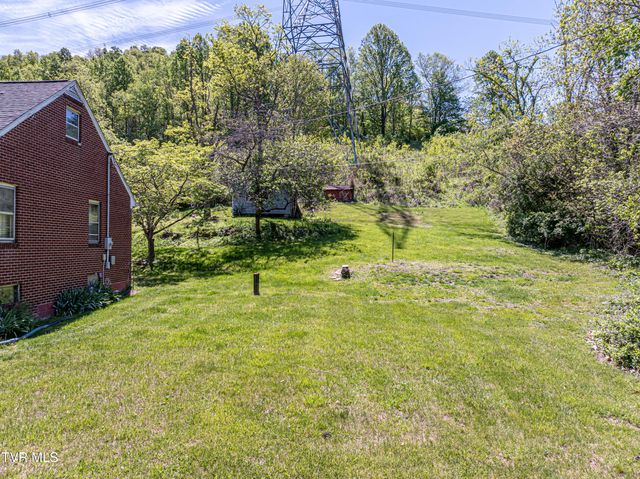 431 Mitchell Valley Drive, Marion, VA 24354