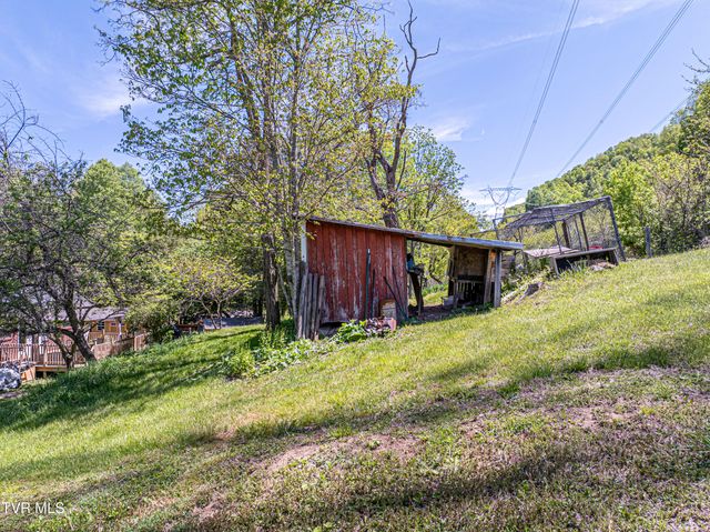 431 Mitchell Valley Drive, Marion, VA 24354
