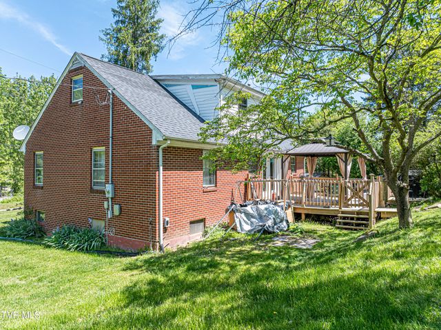 431 Mitchell Valley Drive, Marion, VA 24354