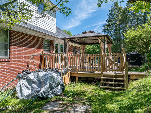 431 Mitchell Valley Drive, Marion, VA 24354