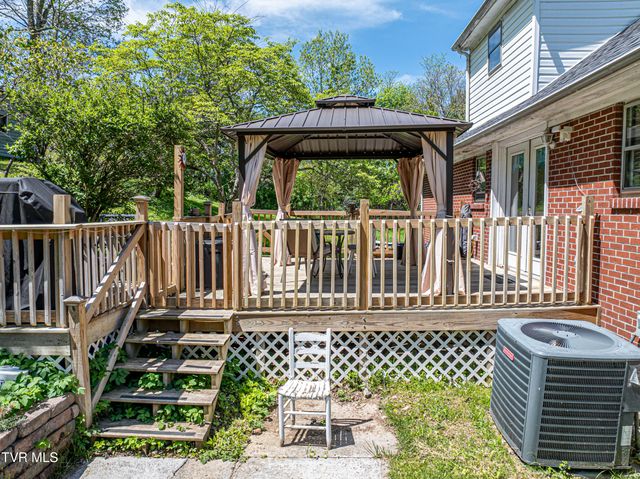 431 Mitchell Valley Drive, Marion, VA 24354