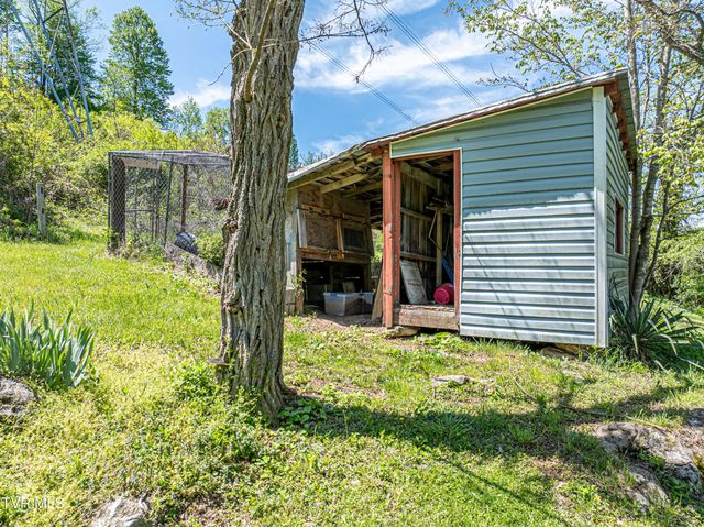 431 Mitchell Valley Drive, Marion, VA 24354