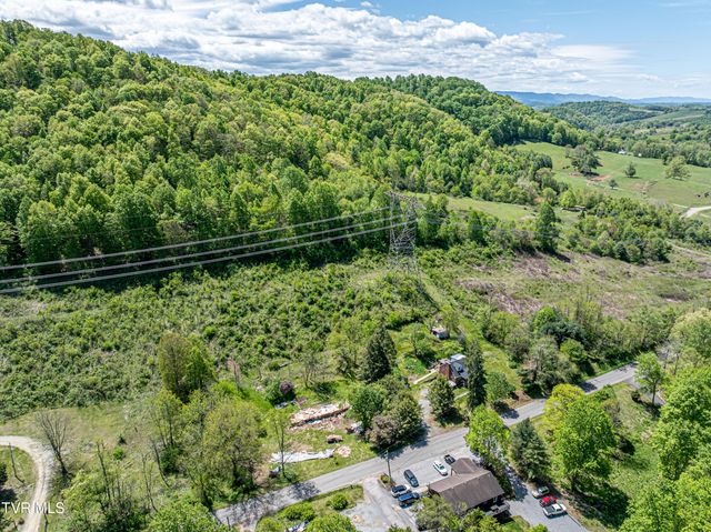 431 Mitchell Valley Drive, Marion, VA 24354