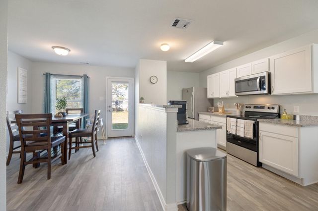 196 Goldenrod, Livingston, TX 77351