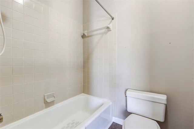 10819 Crown Colony DR 19, Austin, TX 78747