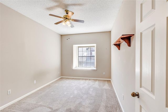 10819 Crown Colony DR 19, Austin, TX 78747