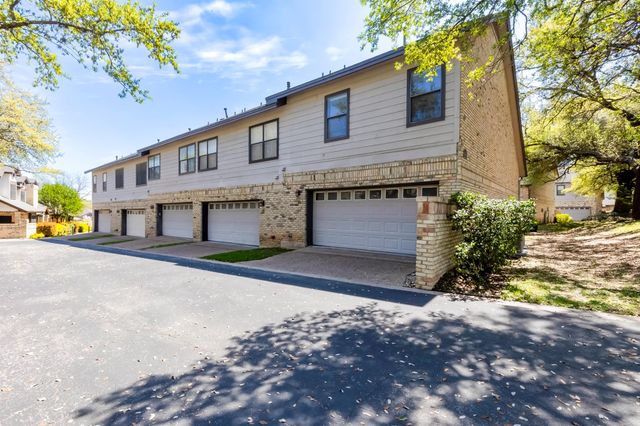 10819 Crown Colony DR 19, Austin, TX 78747