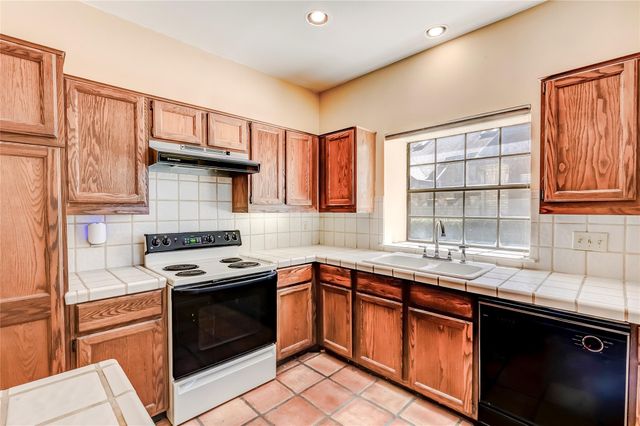 10819 Crown Colony DR 19, Austin, TX 78747