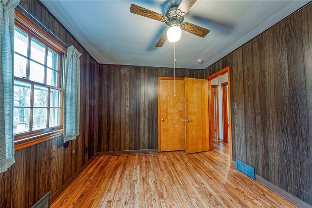 101 Mckelvey Ave, Edgewood, PA 15218