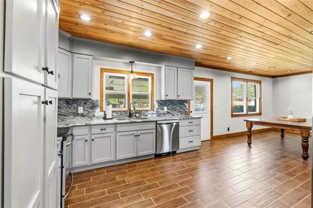 428 Horseshoe Circle, Rockmart, GA 30153