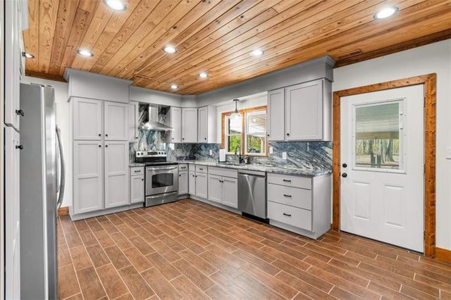 428 Horseshoe Circle, Rockmart, GA 30153