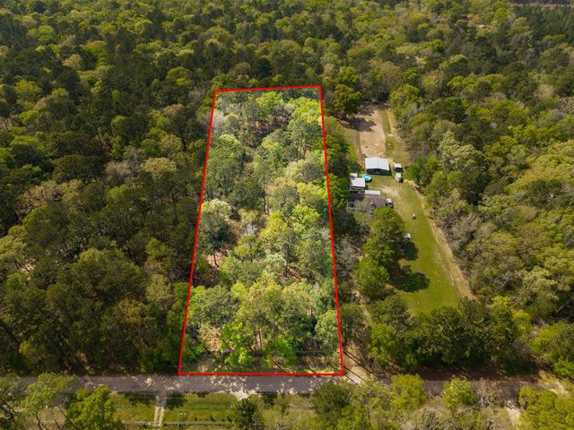 65 Ash Place, New Caney, TX 77357