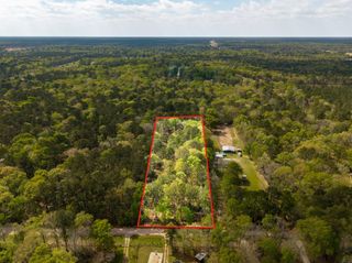 65 Ash Place, New Caney, TX 77357