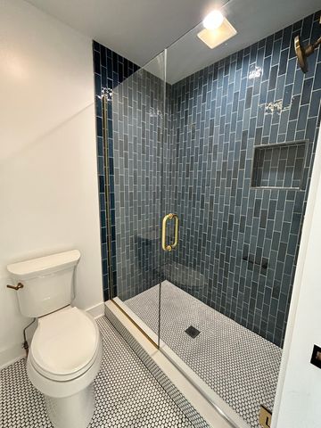 444 E Schiller Street, Elmhurst, IL 60126