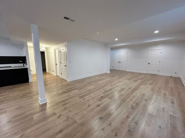 444 E Schiller Street, Elmhurst, IL 60126