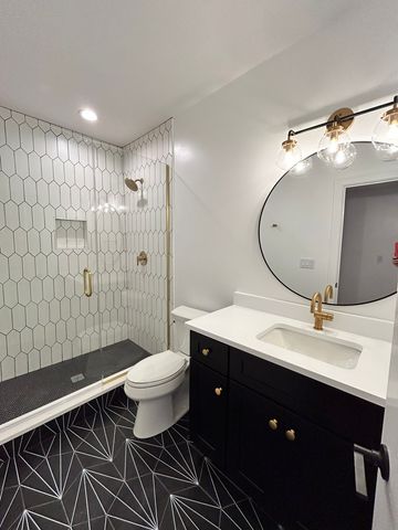 444 E Schiller Street, Elmhurst, IL 60126