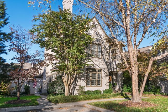 104 Brighton Close, Nashville, TN 37205