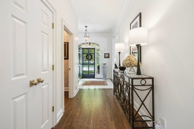 104 Brighton Close, Nashville, TN 37205