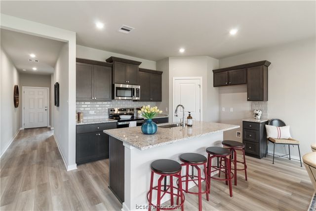 5528 Harriet Street, Bryan, TX 77807