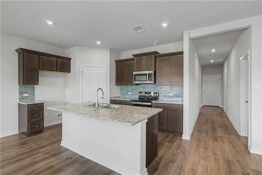 5528 Harriet Street, Bryan, TX 77807 — photo 3
