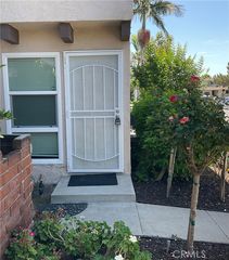 336 W La Veta Avenue D, Orange, CA 92866