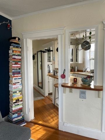 114 Riverway 17, Boston, MA 02215