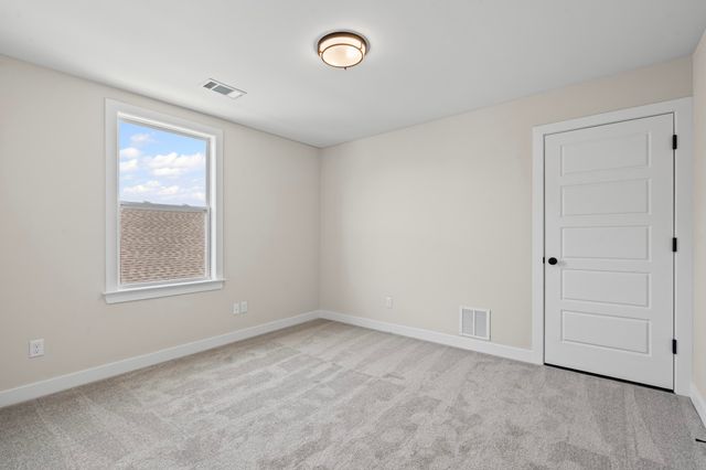 10246 LOUANNE DR, Collierville, TN 38017