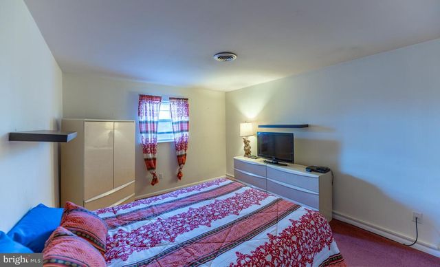 2 ALPINE CT #C2, Reading, PA 19606