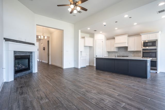 340 Moonvine Drive, Little Elm, TX 75068