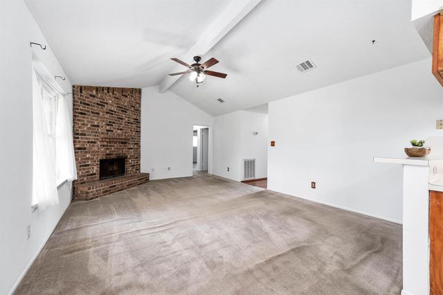 720 S Remington Drive, Angleton, TX 77515