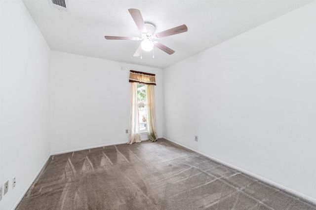 720 S Remington Drive, Angleton, TX 77515