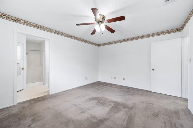 720 S Remington Drive, Angleton, TX 77515