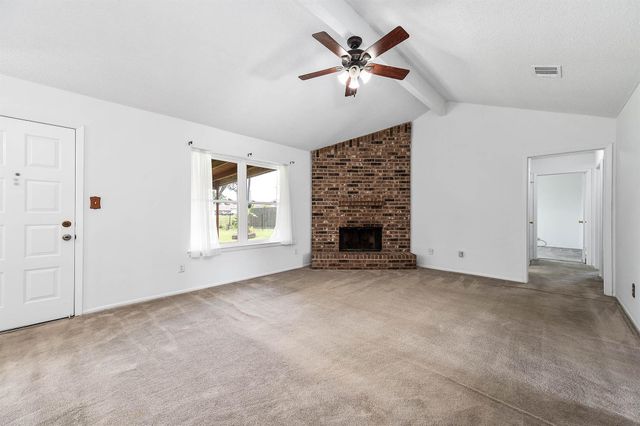 720 S Remington Drive, Angleton, TX 77515