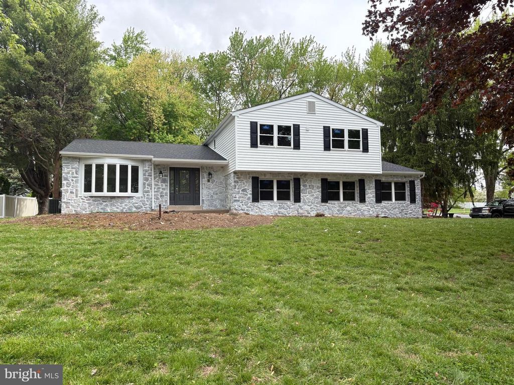 107 CYPRESS CIR, Richboro, PA 18954