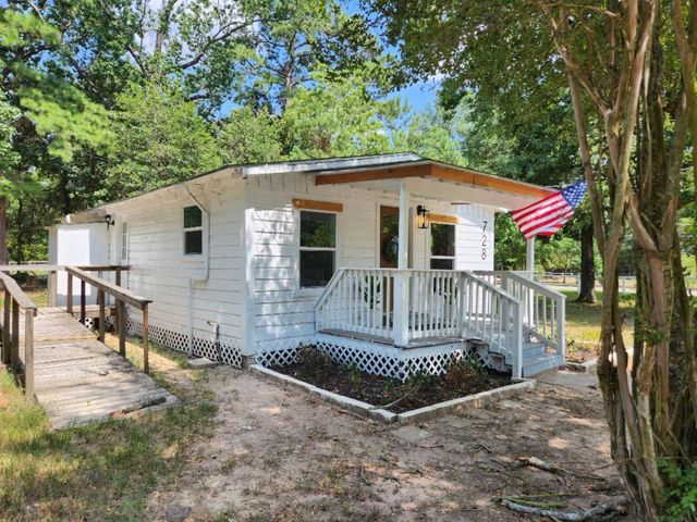 728 Hudson Road, Conroe, TX 77304