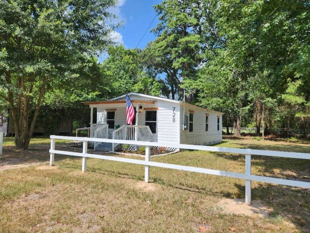 728 Hudson Road, Conroe, TX 77304