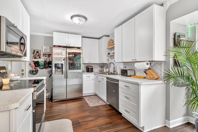 3401 Big Bend Bend A, Kalamazoo, MI 49048