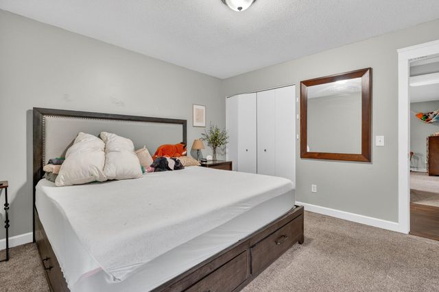 3401 Big Bend Bend A, Kalamazoo, MI 49048