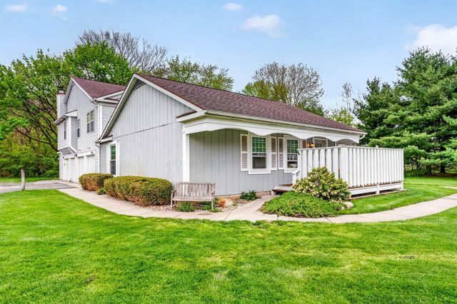 3401 Big Bend Bend A, Kalamazoo, MI 49048